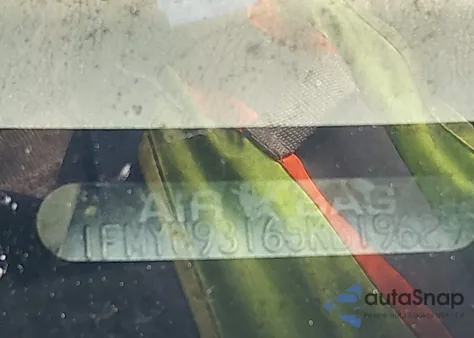 2005 Ford Escape Xlt from USA, damaged, VIN 1FMYU93165KB19629